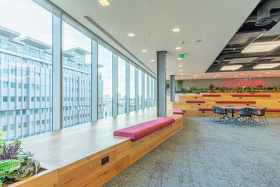 Systèmes stores enrouleurs, SG 4910, Versascreen 1-10%, Virgin Money, Glasgow, Scotland, United Kingdom