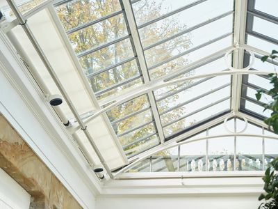 Systèmes Skylight, SG 8600, Versascreen 1-10%, The Camellia House, Wentworth, South Yorkshire, United Kingdom