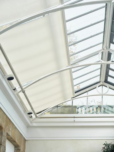 Systèmes Skylight, SG 8600, Versascreen 1-10%, The Camellia House, Wentworth, South Yorkshire, United Kingdom