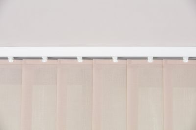 Systèmes de rideaux à bandes verticales, SG 2910, Multi Visio, Gerrards Cross, London, United Kingdom