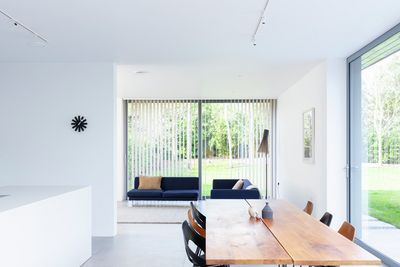 Systèmes de rideaux à bandes verticales, SG 2910, Multi Visio, Gerrards Cross, London, United Kingdom