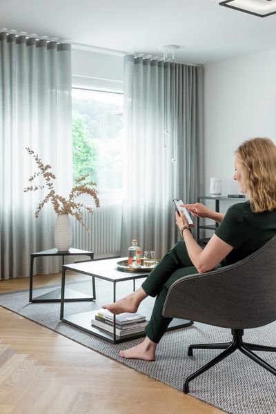 Systèmes de rideaux, SG Control N, Colorama 2 Multicolour, ISP Showroom, Ostermundigen, Switzerland, Move Smart Home Hub